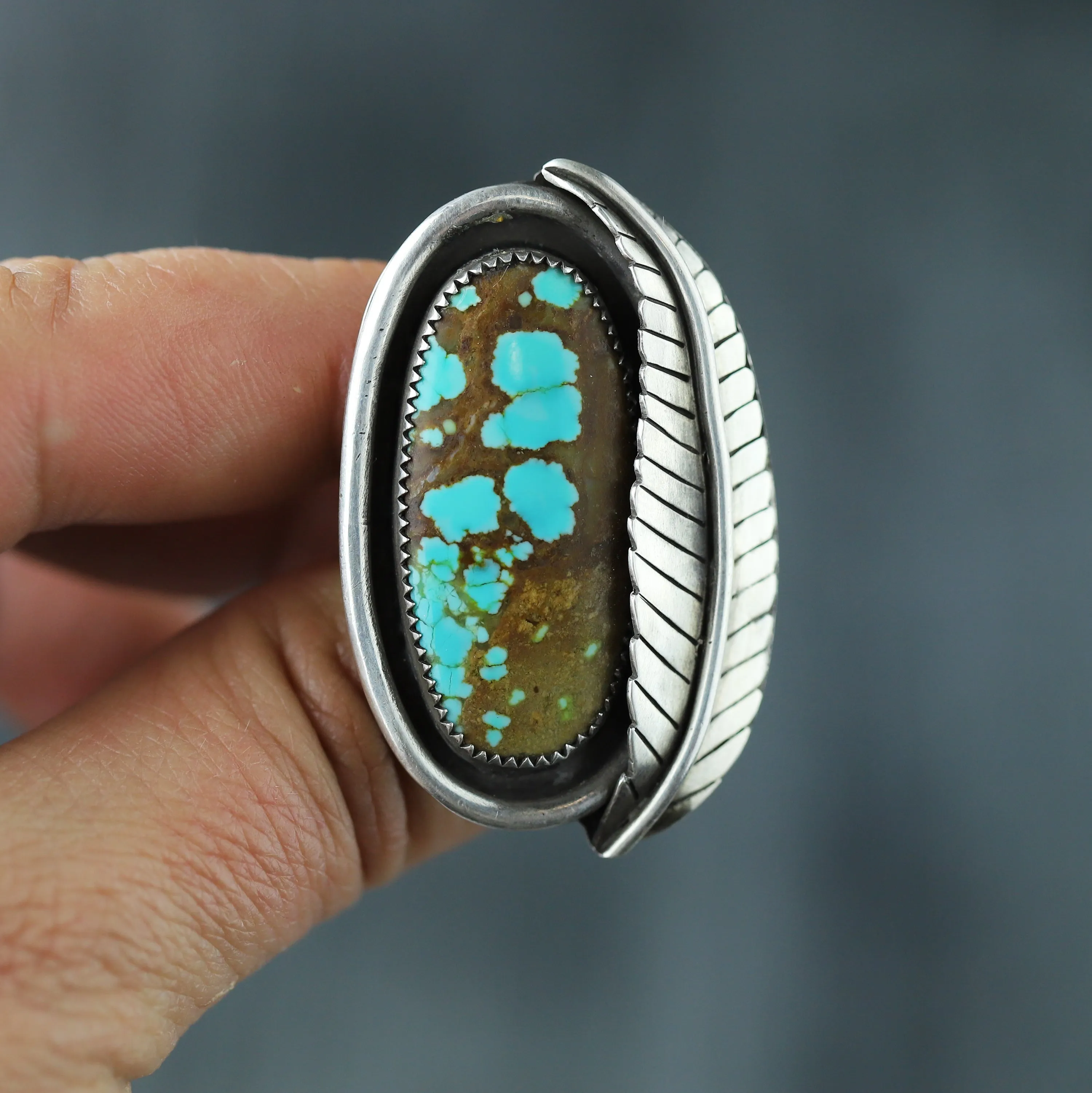 #8 Leaf Ring