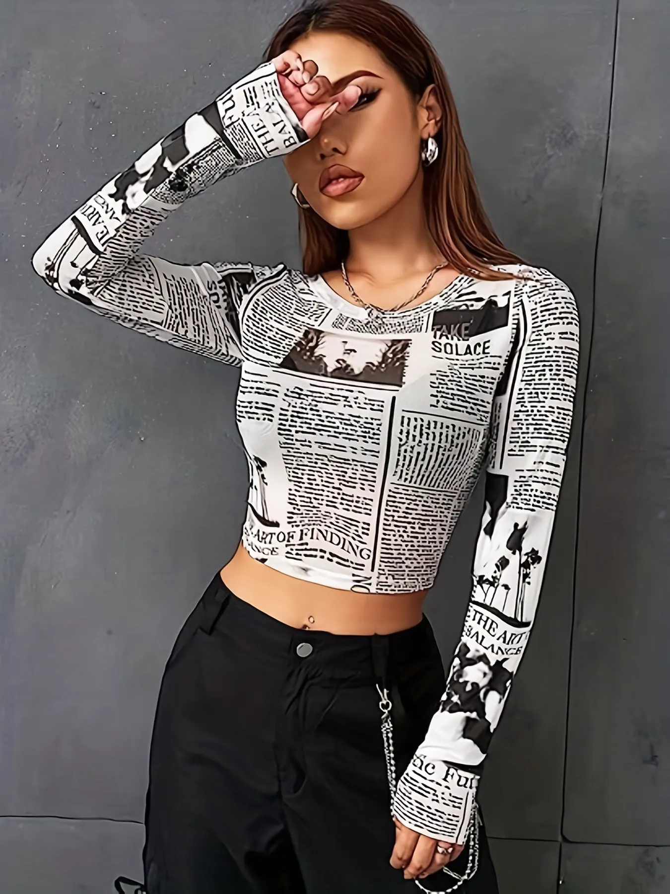 Aella® | Street style top made from newspaper