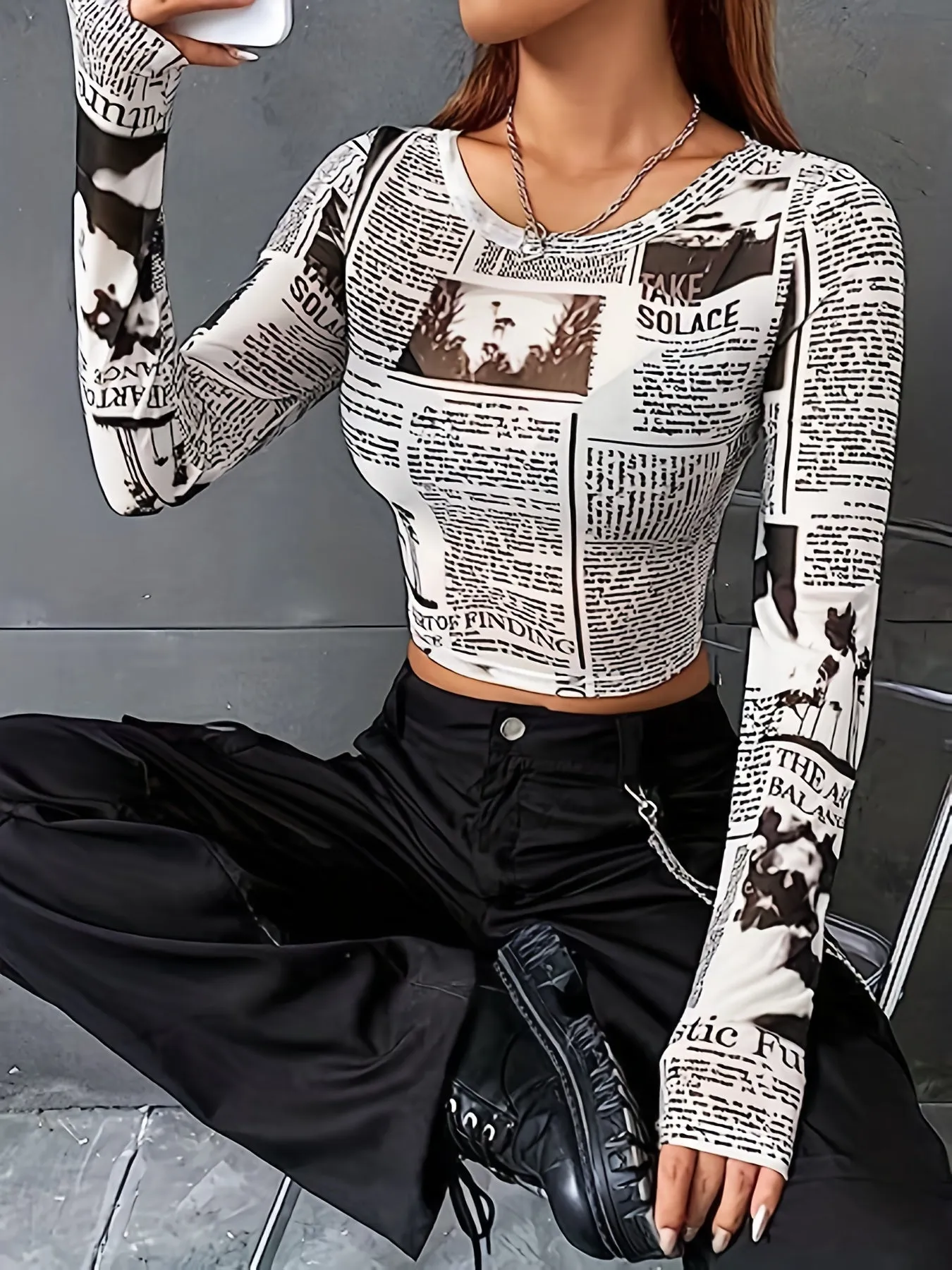 Aella® | Street style top made from newspaper