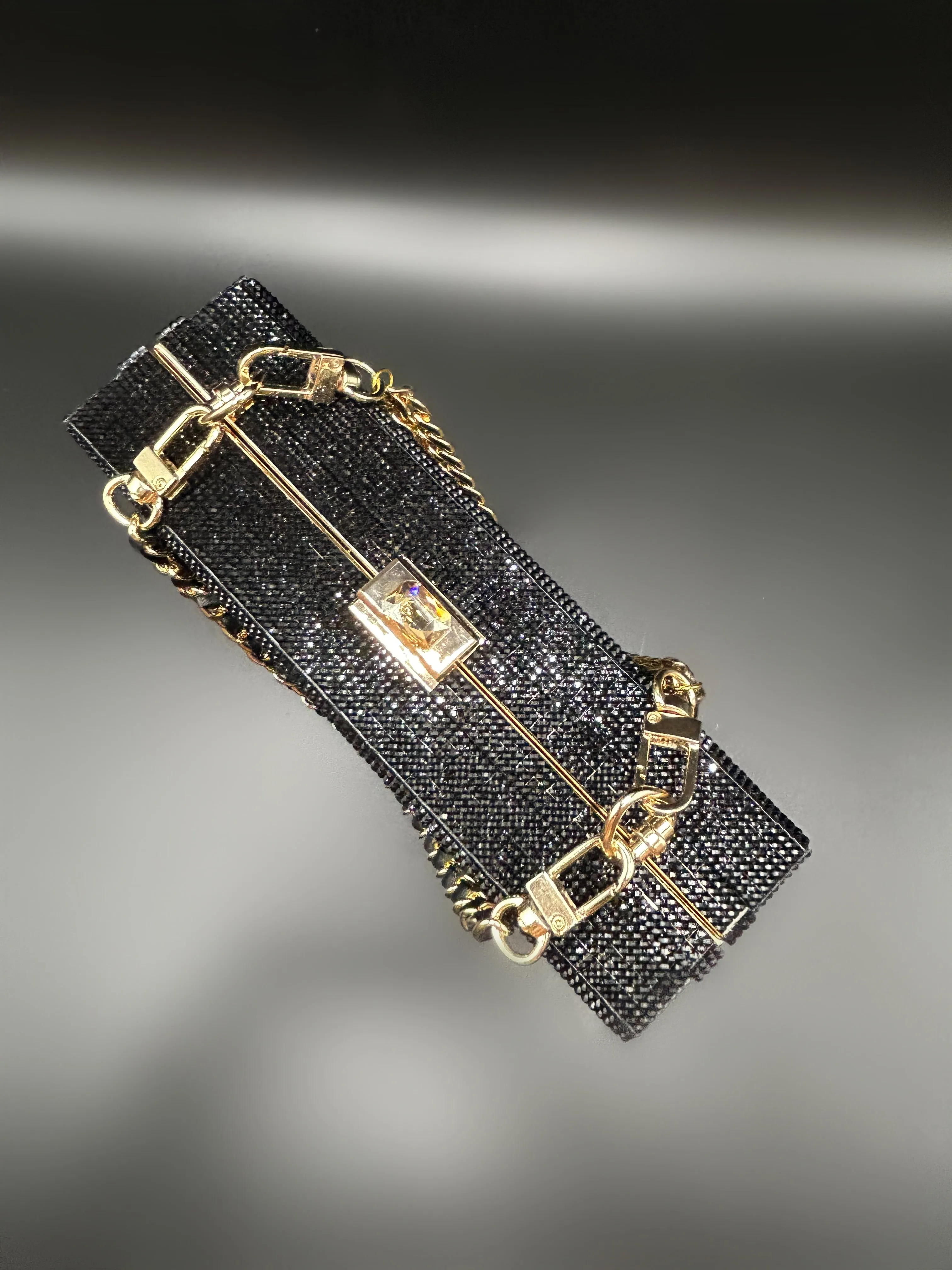 Black Chain Beauty