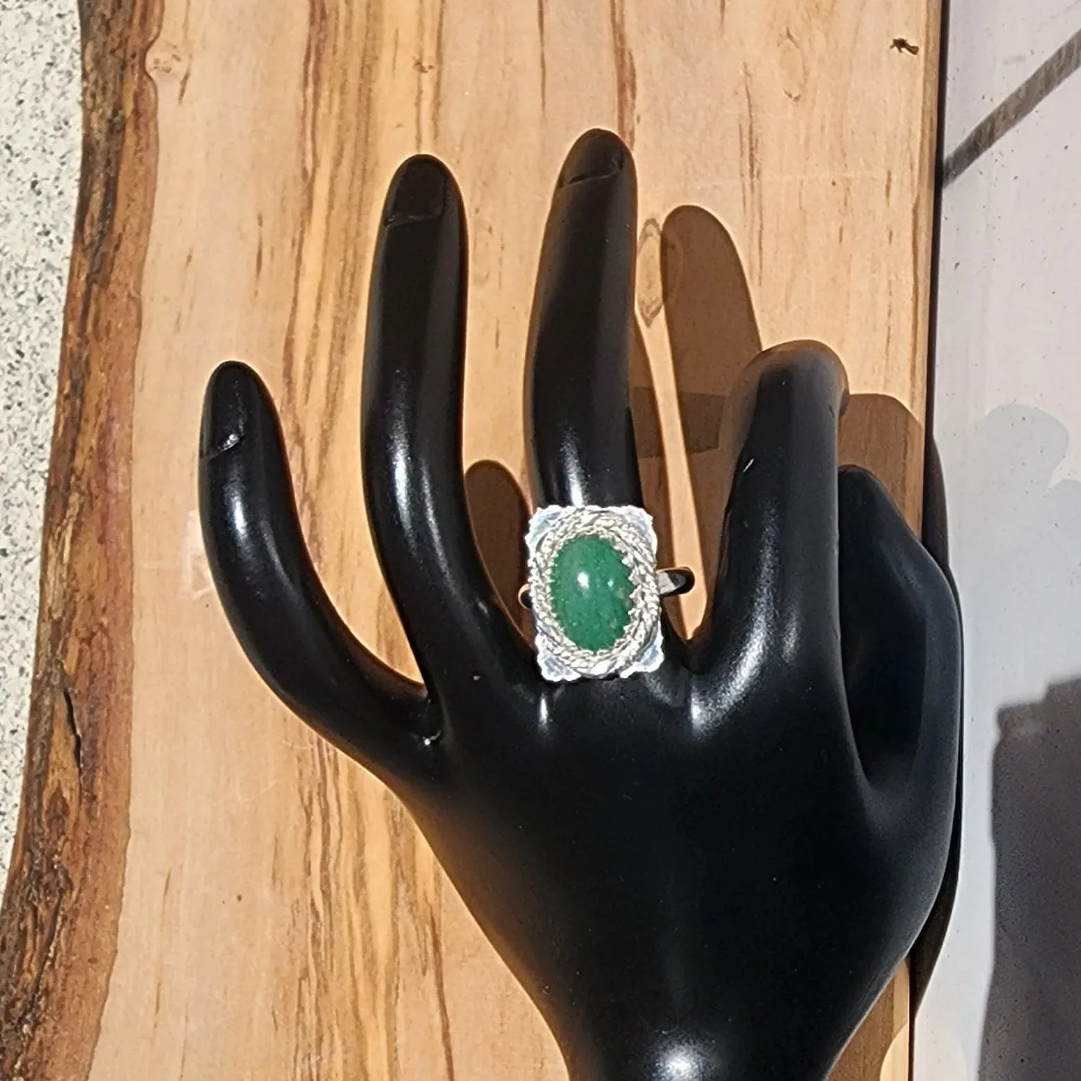 Bold Handmade .925 Sterling Silver Green Aventurine Ring – Twisted Rope Accent & Rugged Plate✨