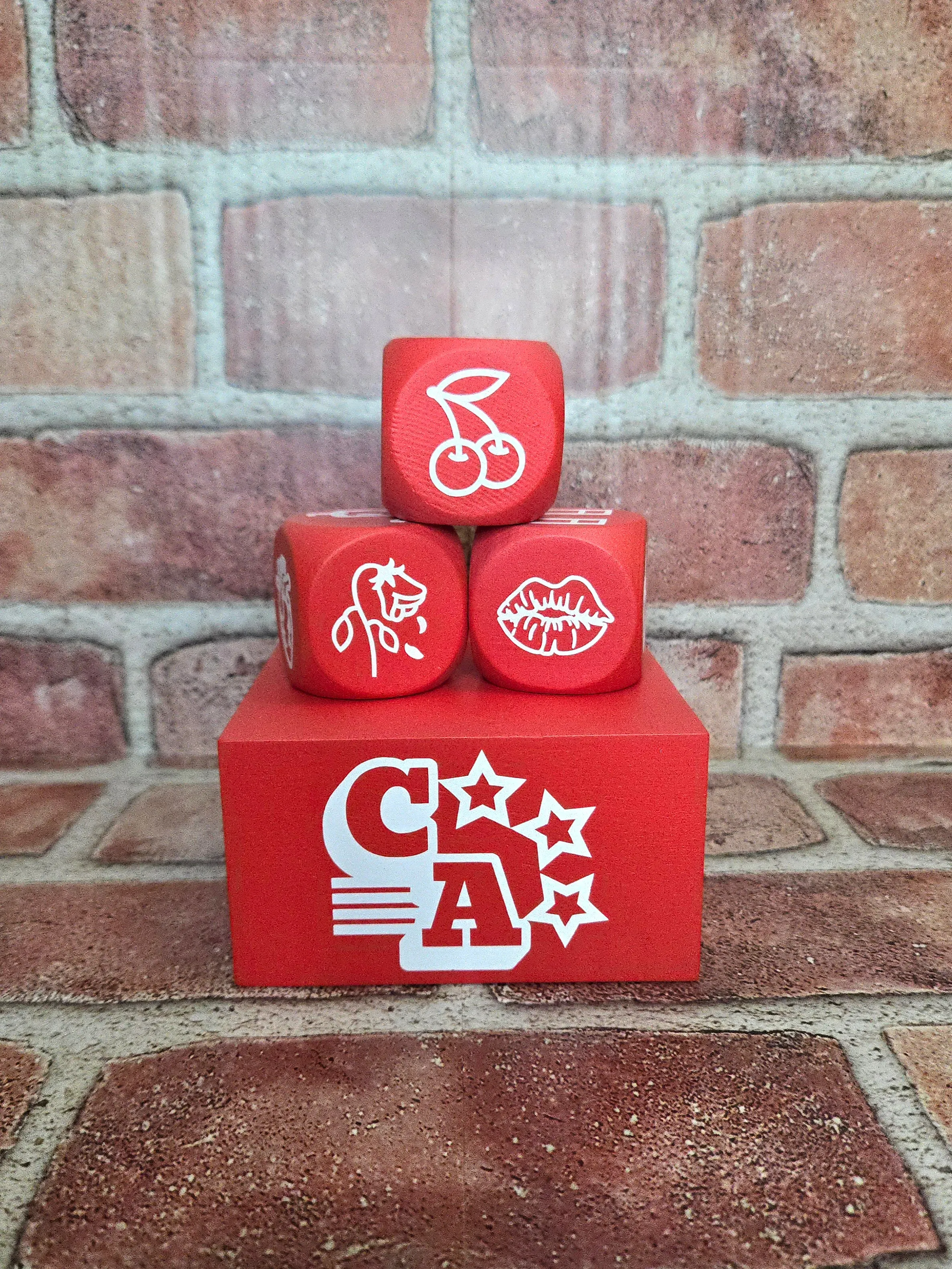 Centre Ave Ceelo (Red)