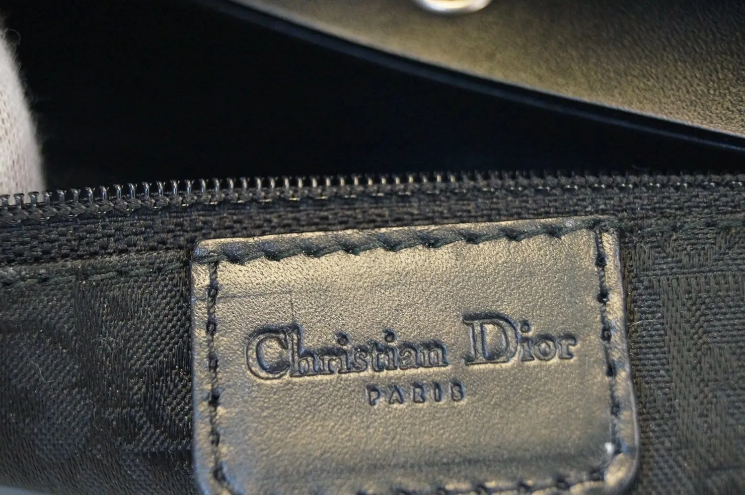 CHRISTIAN DIOR Bag - Street Chic Columbus Avenue Black Multipocket