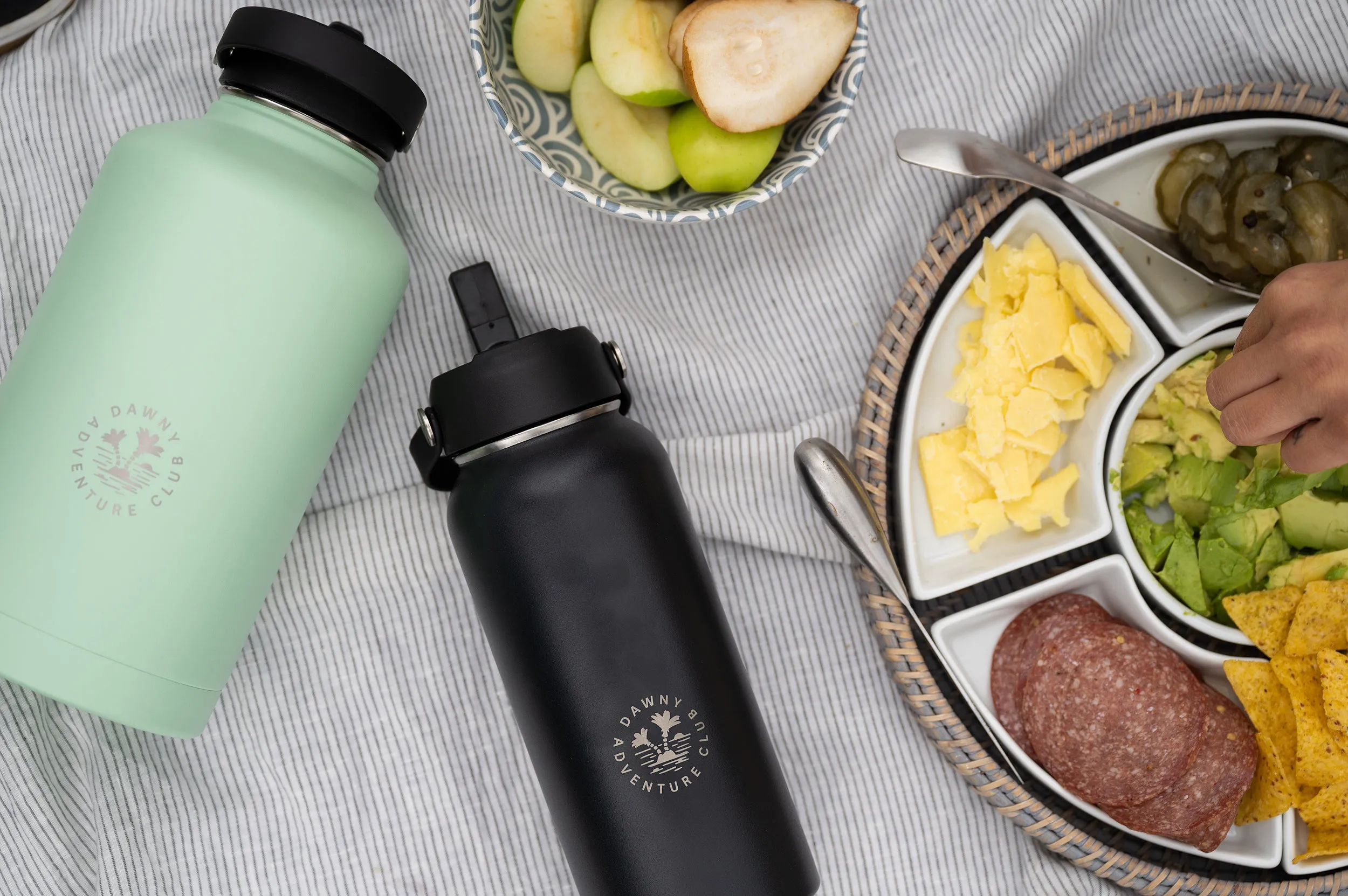 Dawny Adventure Club Insulated Drink Bottles - Black