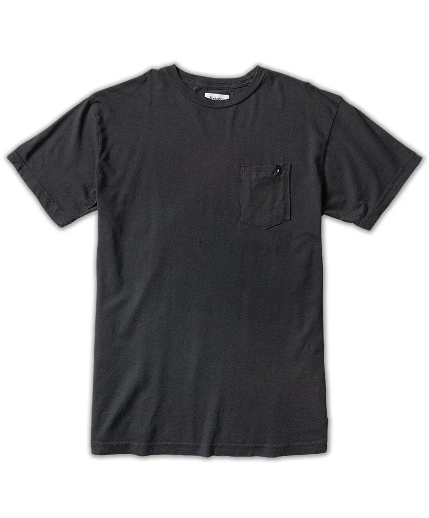 ESSENTIAL POCKET TEE