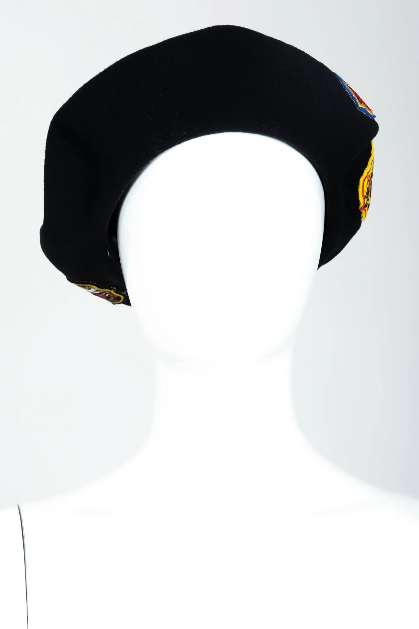 European Crest Beret