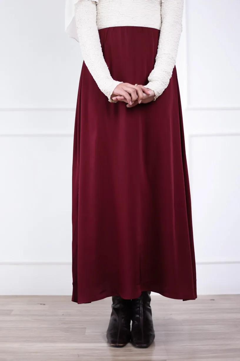Glow Satin Skirt in burgundy