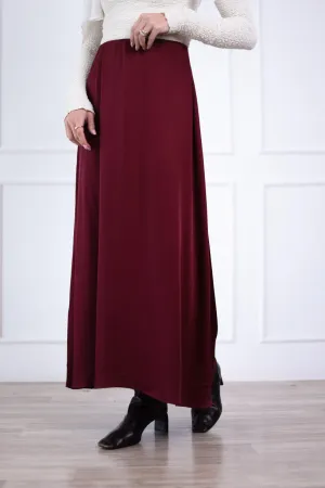 Glow Satin Skirt in burgundy