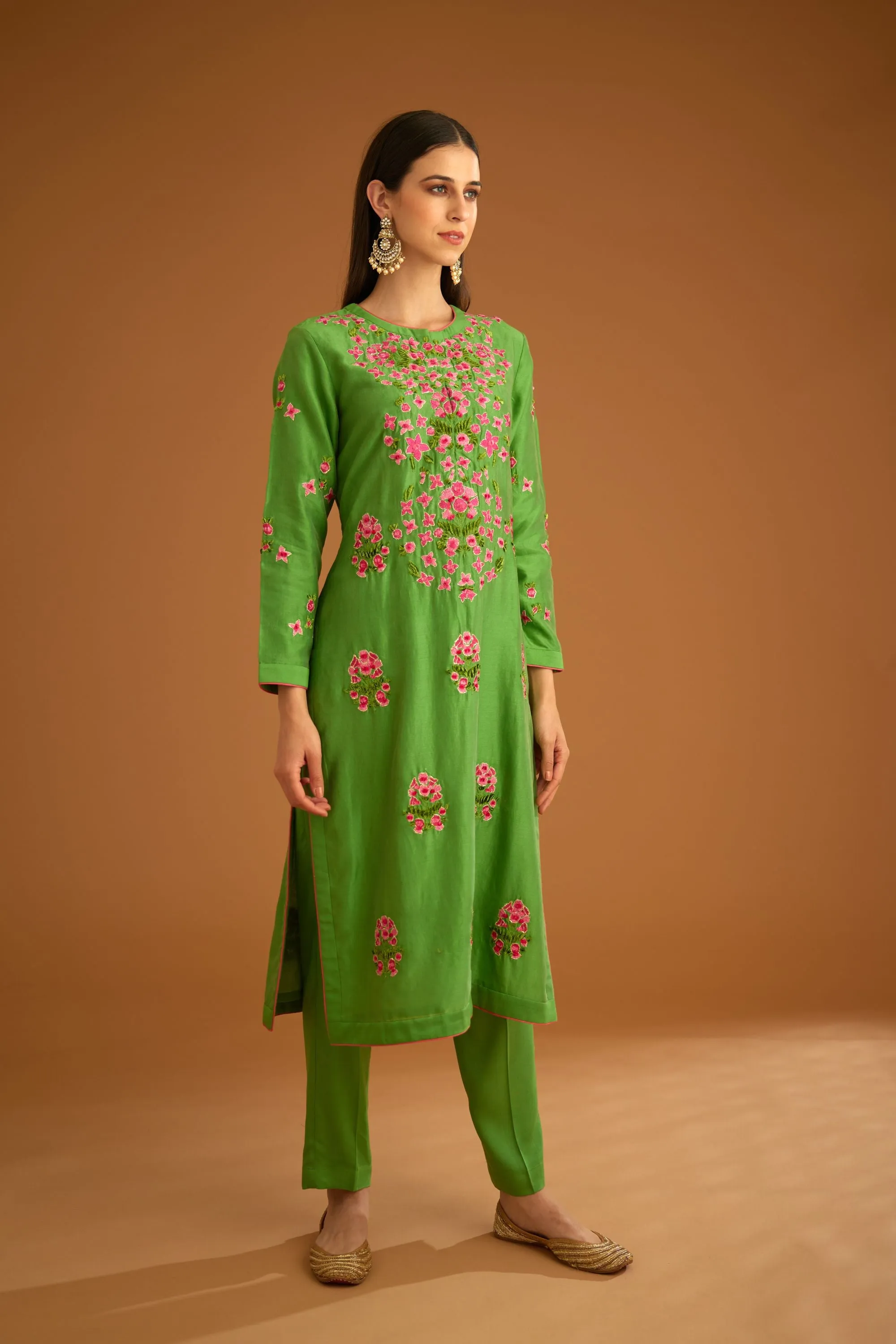 Green chanderi embroidered kurta set