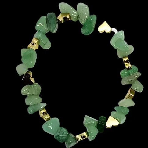 Handmade Green Aventurine Chip Bracelet with Gold Heart Spacer – Stretch Bracelet, 7"