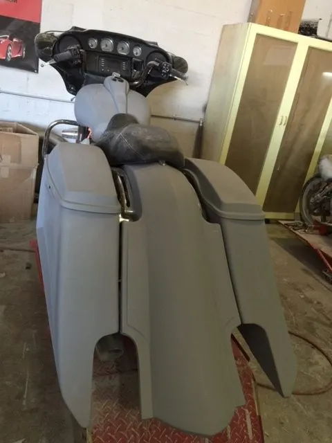 Harley Davidson 6" Trendsetter Extended Saddlebag LED Fender Kit - No Cut Outs   No Lids / 2014 - 2018
