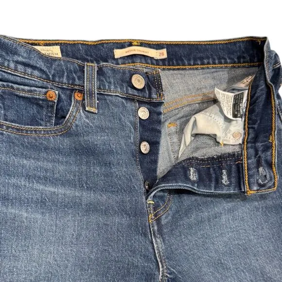 Levi’s Premium High Rise Wedgie Straight Button Fly NWOT Size 26 Jeans