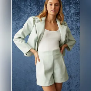 Marie Oliver Fay Short, Seafoam green in Vegan leather Sz 4 NWT