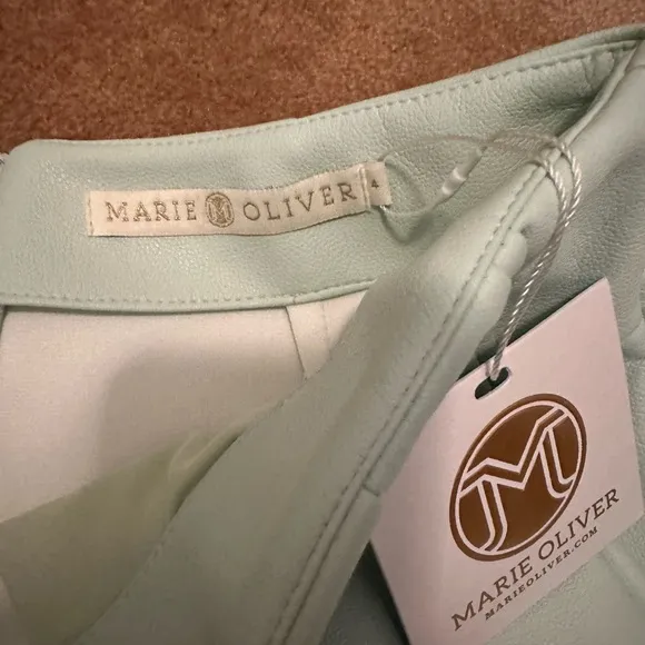 Marie Oliver Fay Short, Seafoam green in Vegan leather Sz 4 NWT