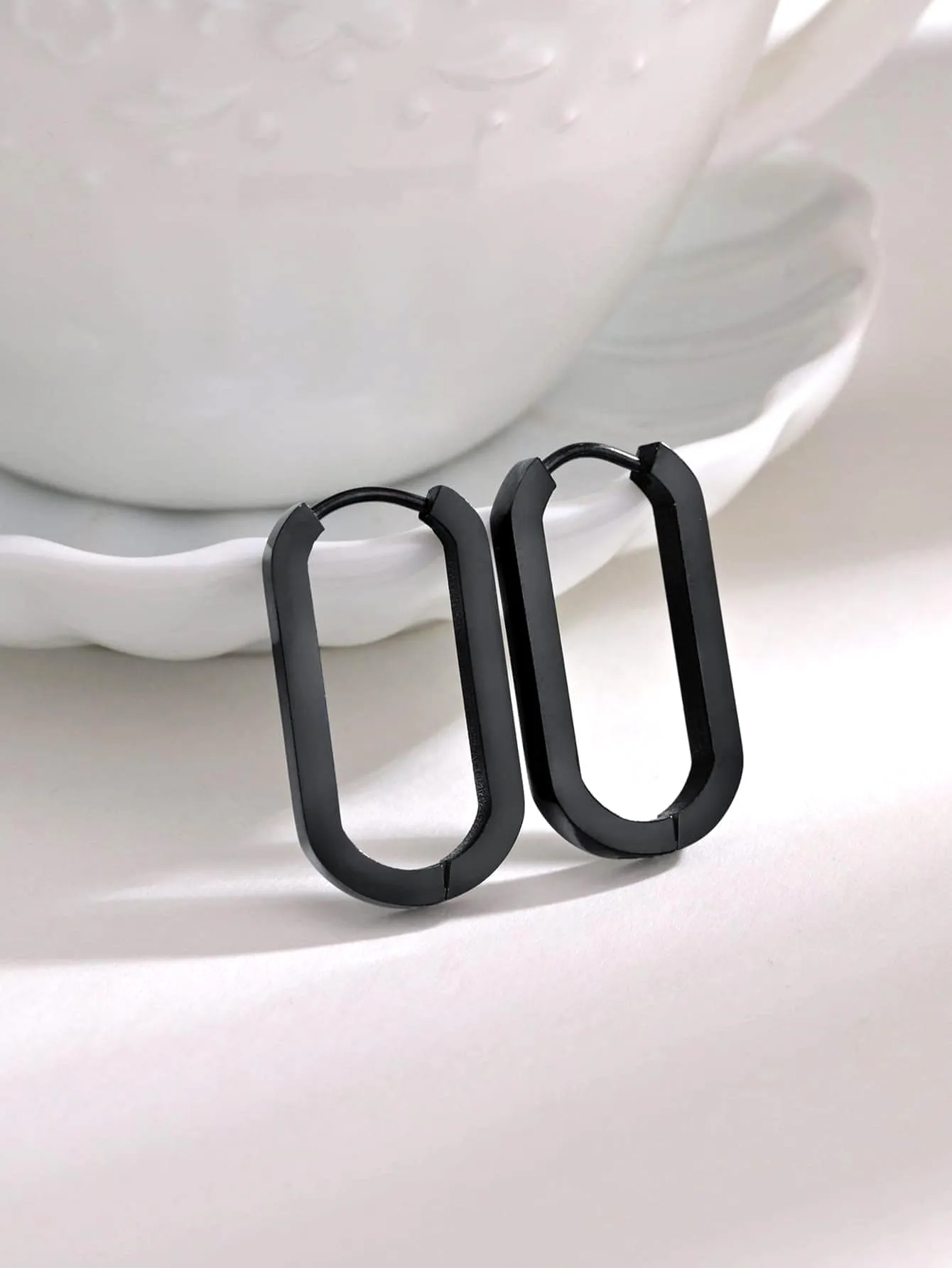 Minimalist Hoop Earrings - Black