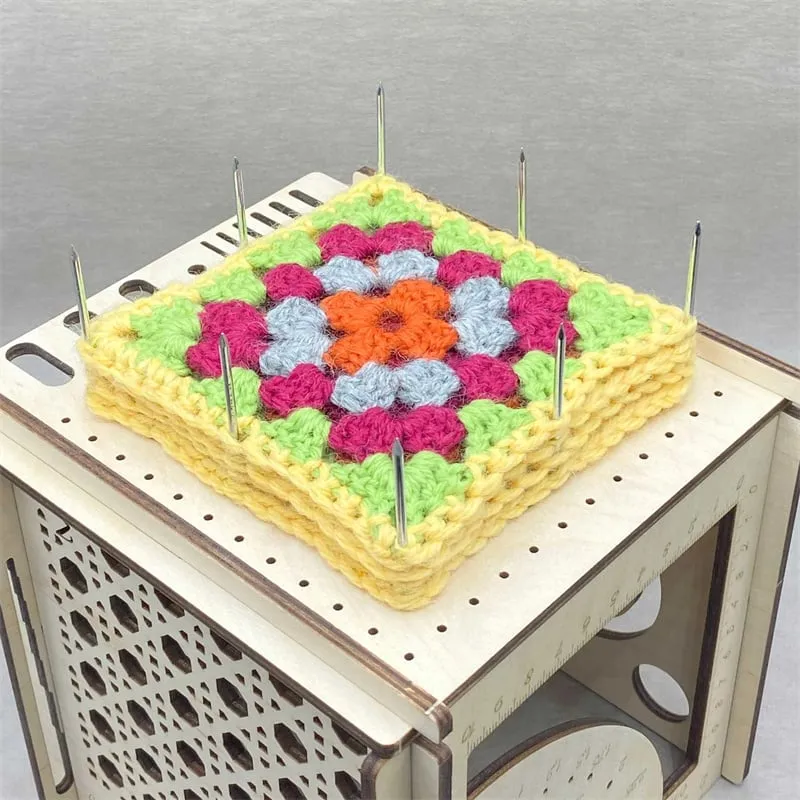 Multifunctional knitting tool