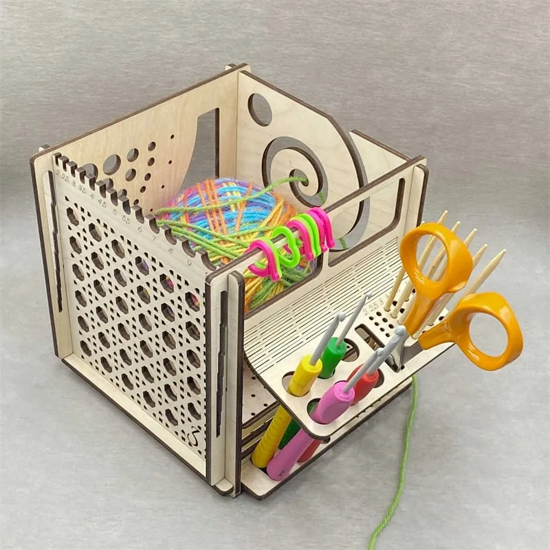 Multifunctional knitting tool
