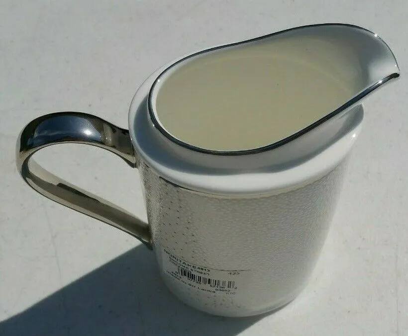 Noritake Broome Street Creamer Bone China 8 oz AP1