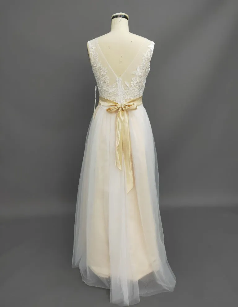Scoop Neck A-Line Tulle and Lace Dress With Pleats and Satin Sash