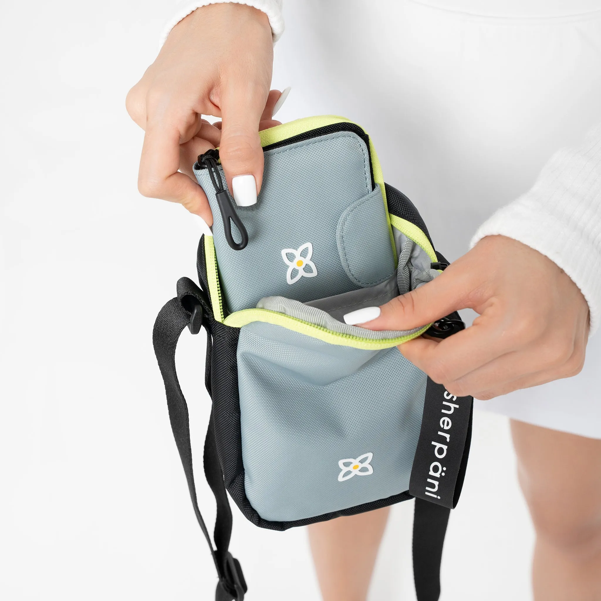 Sherpani Rogue Mini Crossbody st lucia