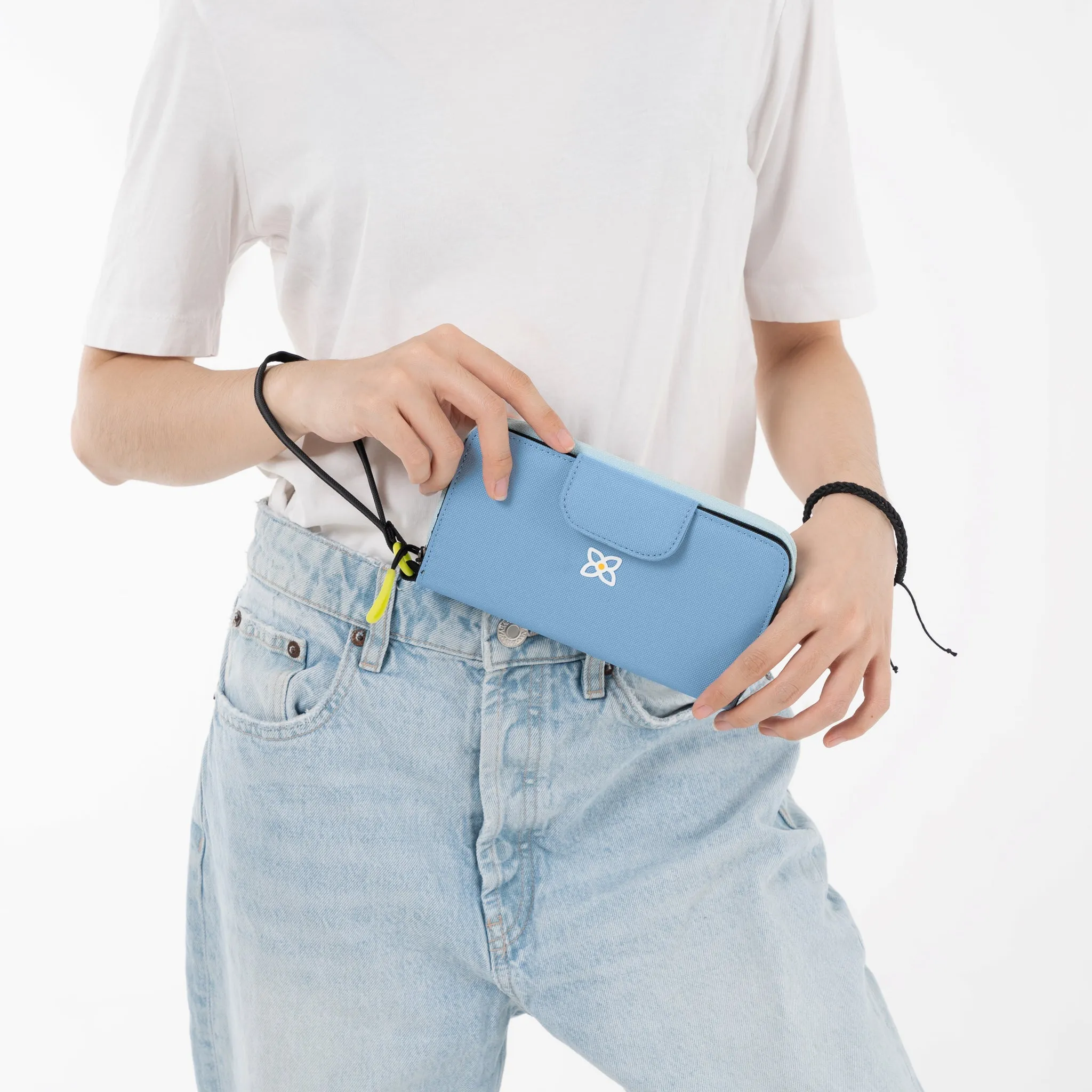 Sherpani Tulum Long Wristlet Wallet maui blue