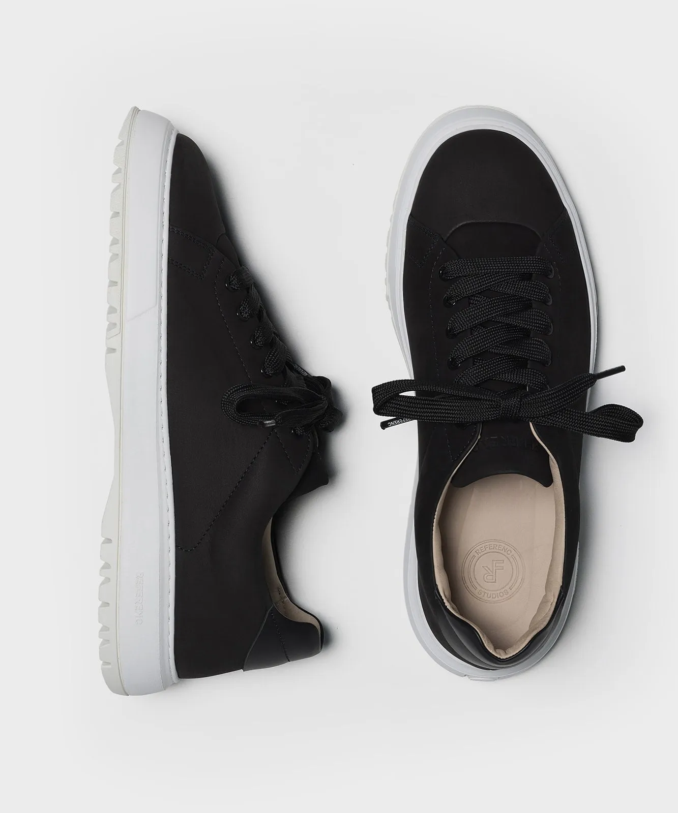 The Tennis Top Black Nubuck