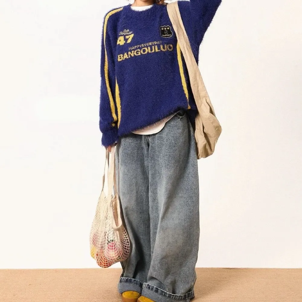 “Urban loose street racing style"Sweater