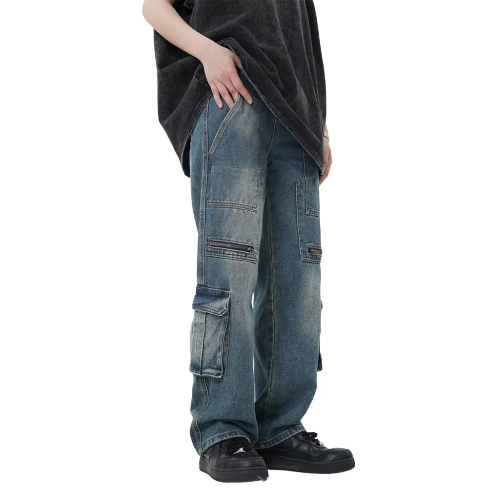 Urban Minimalist Multi-Pocket Jeans
