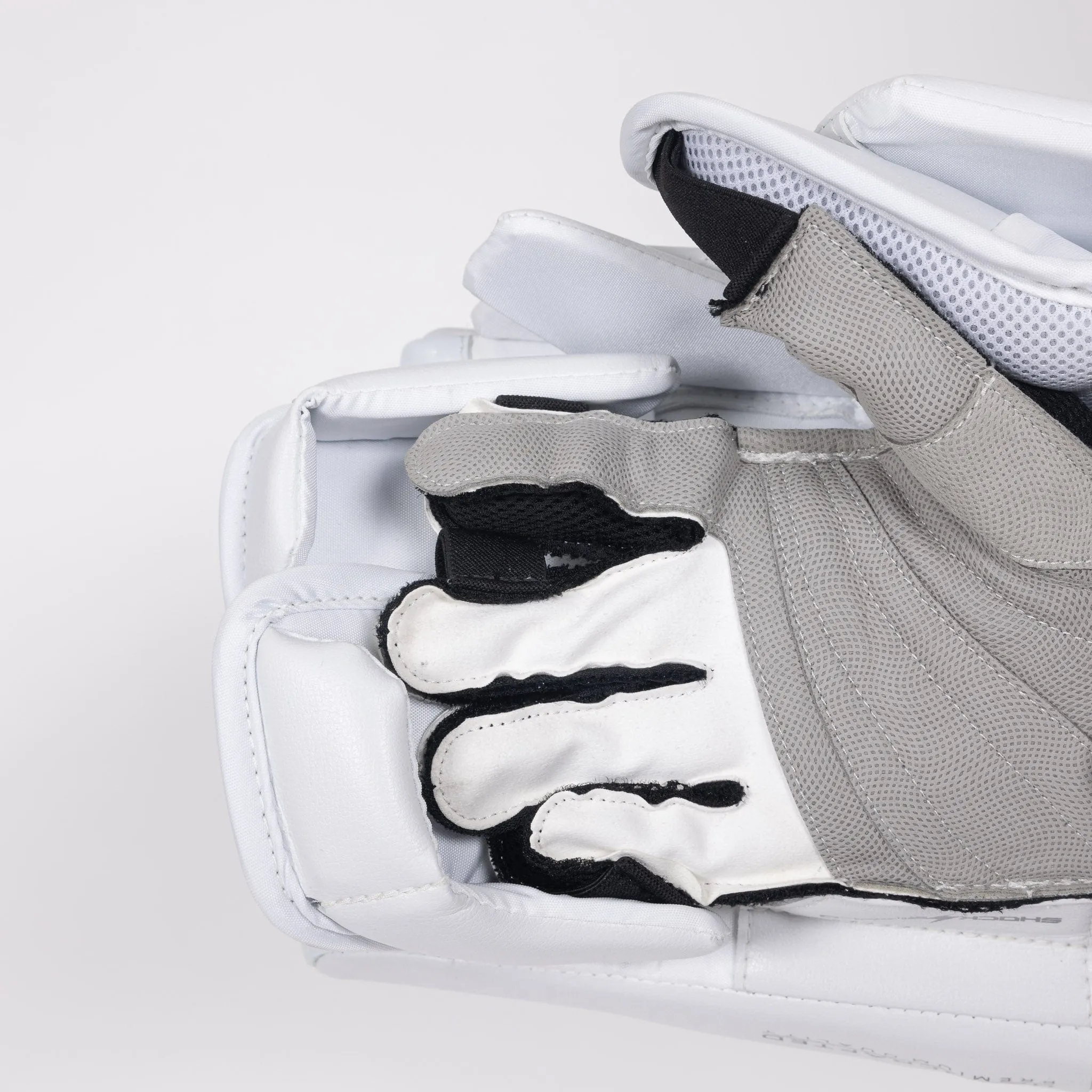 Vaughn Ventus SLR4 Pro Carbon Senior Goalie Blocker