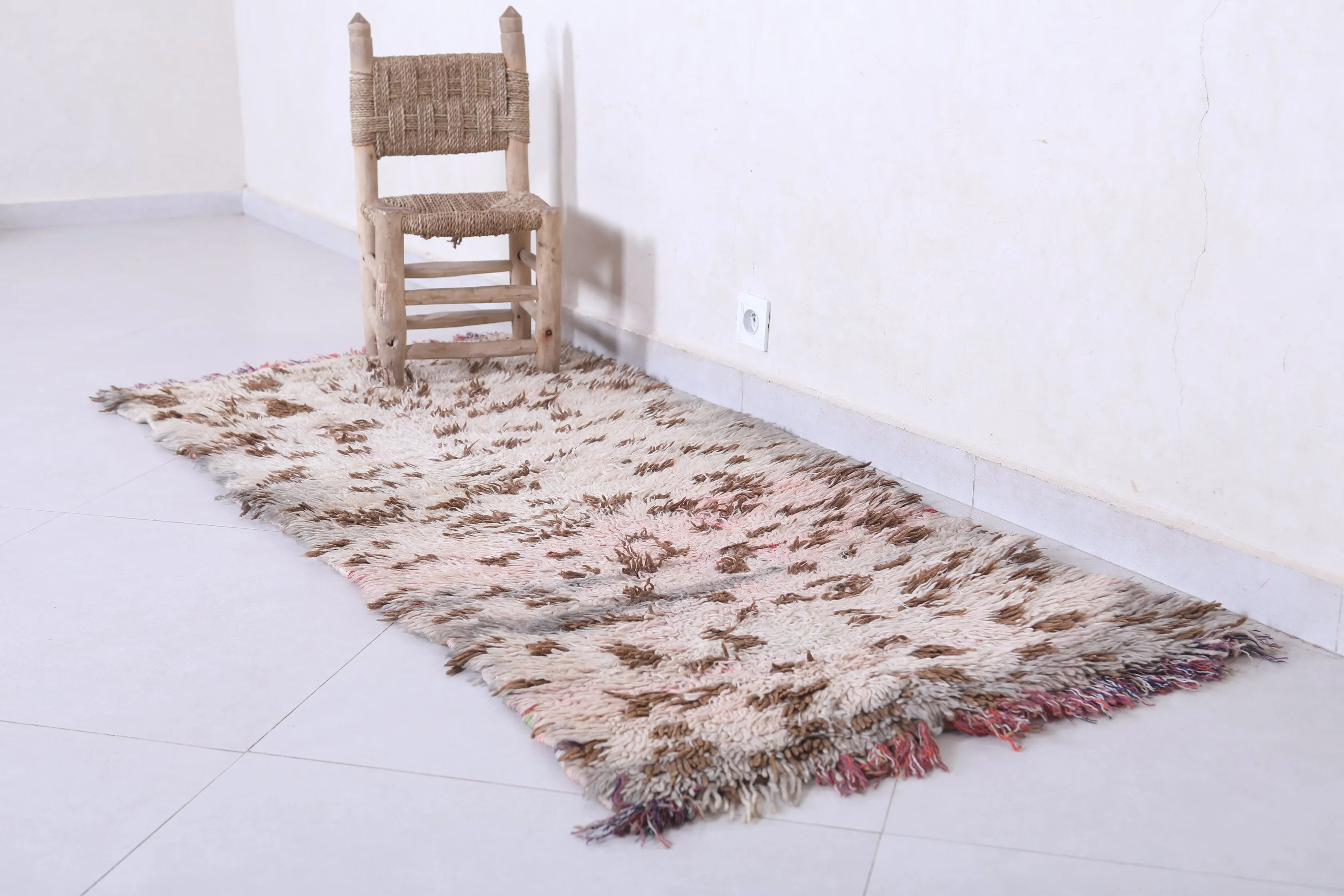 Vintage Handmade Berber Rug – Subtle Tribal Design 2.7 x 6 ft