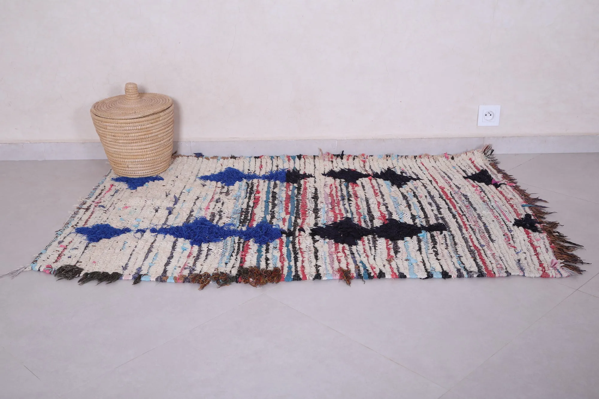 Vintage Moroccan Rug 3.3 x 5 FT - Unique Bohemian Style