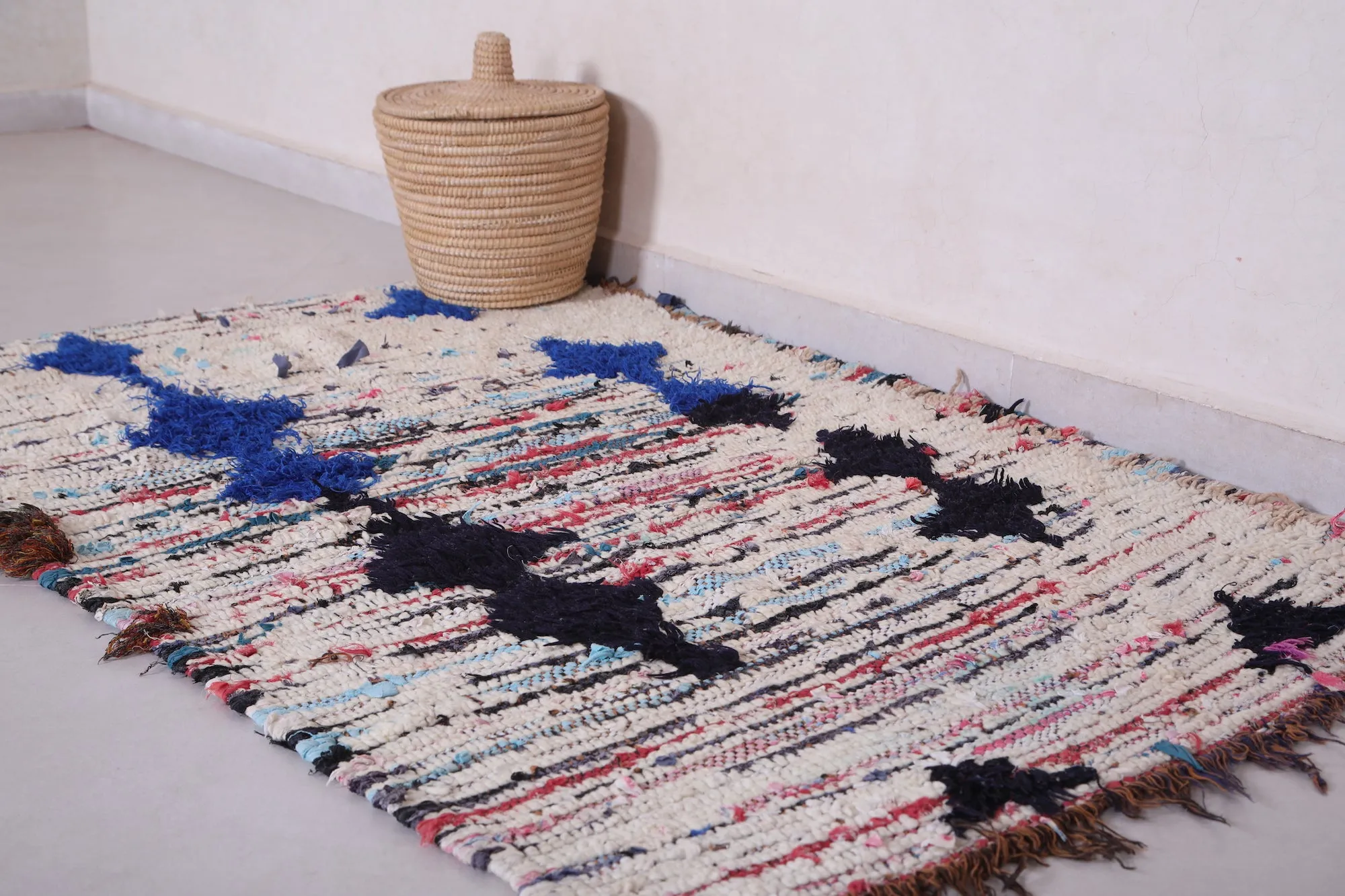 Vintage Moroccan Rug 3.3 x 5 FT - Unique Bohemian Style