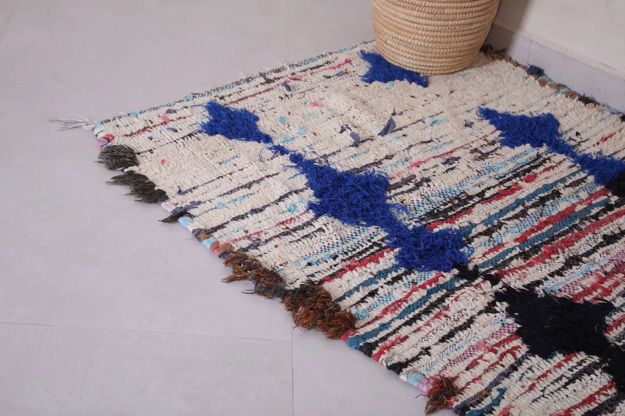 Vintage Moroccan Rug 3.3 x 5 FT - Unique Bohemian Style